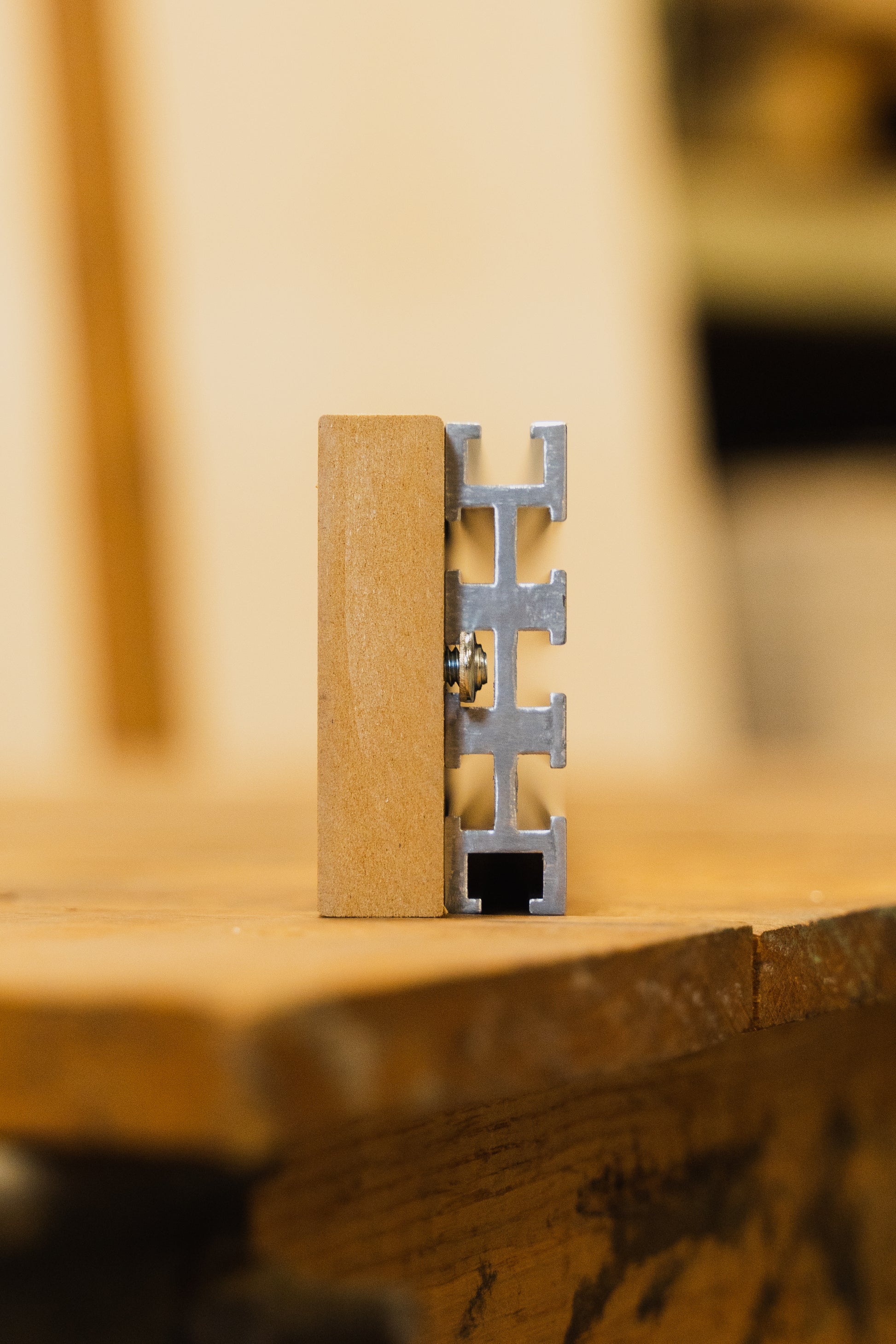 End view of aluminum ultra track