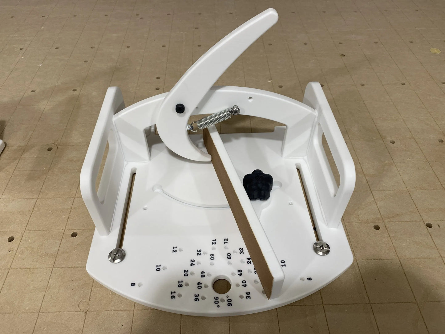 back view of segmented arc cutting tool
