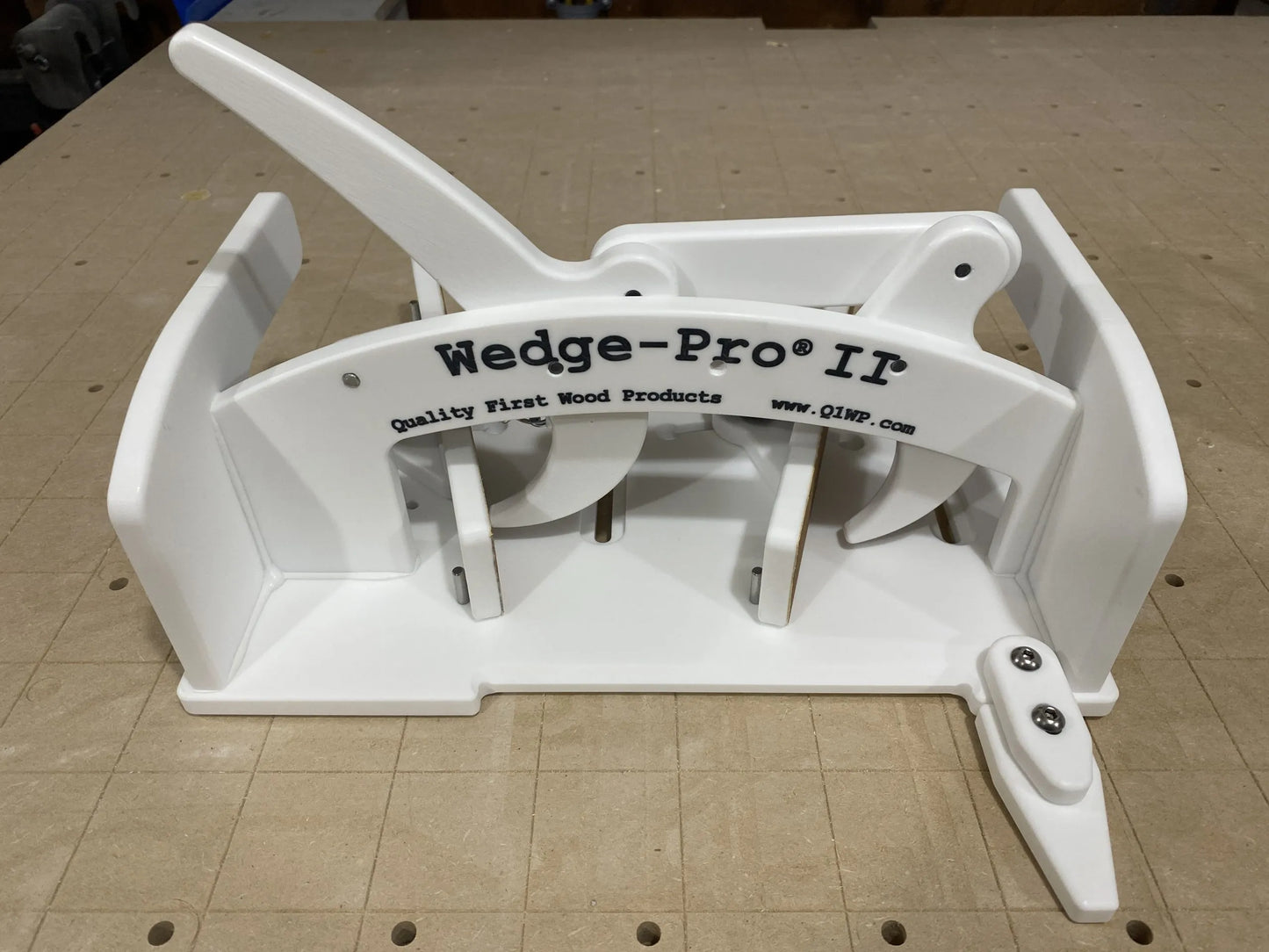 Segmented circle cutting jig