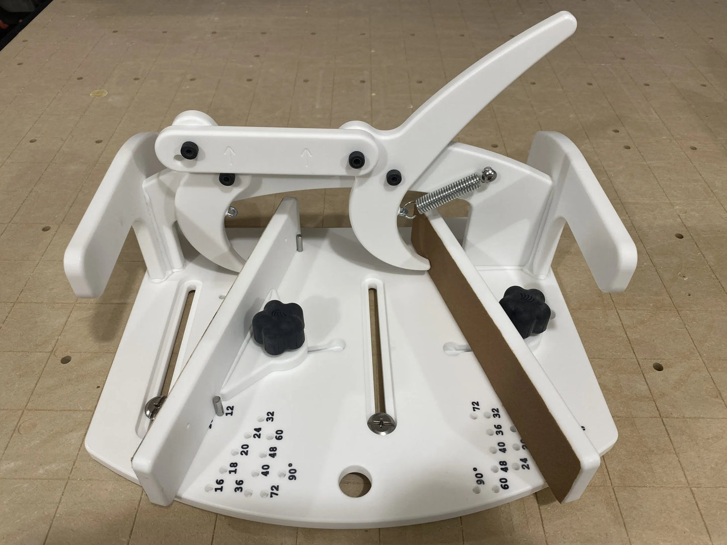 Back view of segmented arc cutting sled
