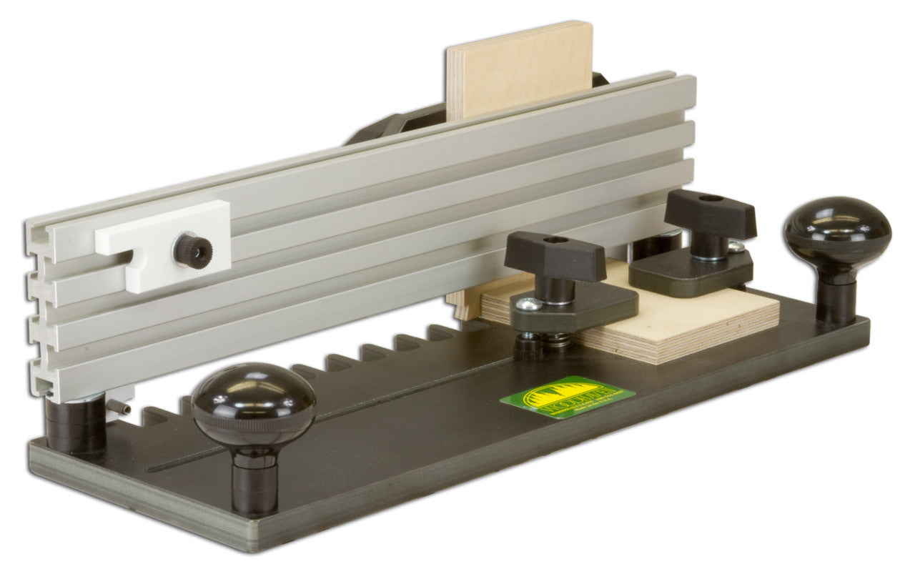 Dovetail jig ready to cut parts
