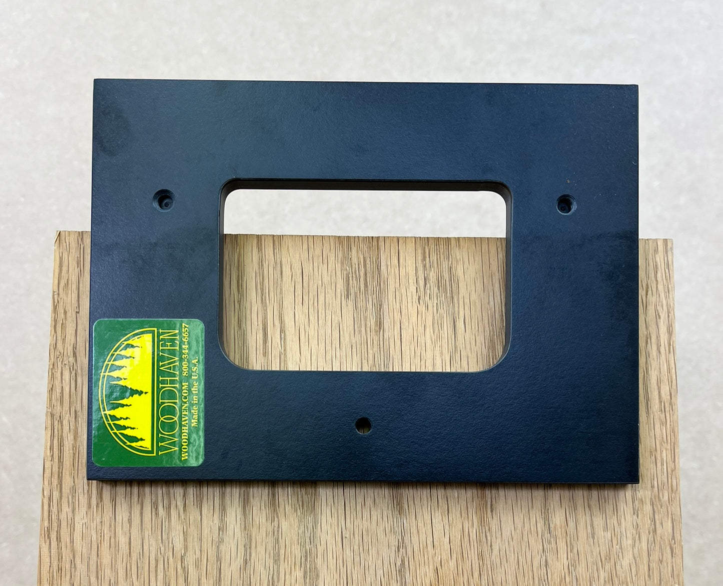 Cutting Board Bottom Side Finger Grip Jig