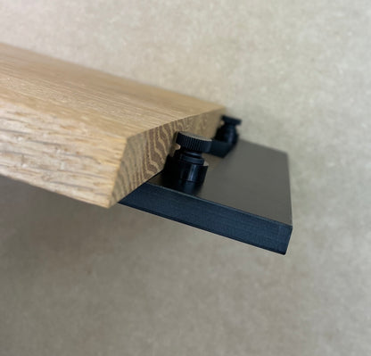 Cutting Board Bottom Side Finger Grip Jig